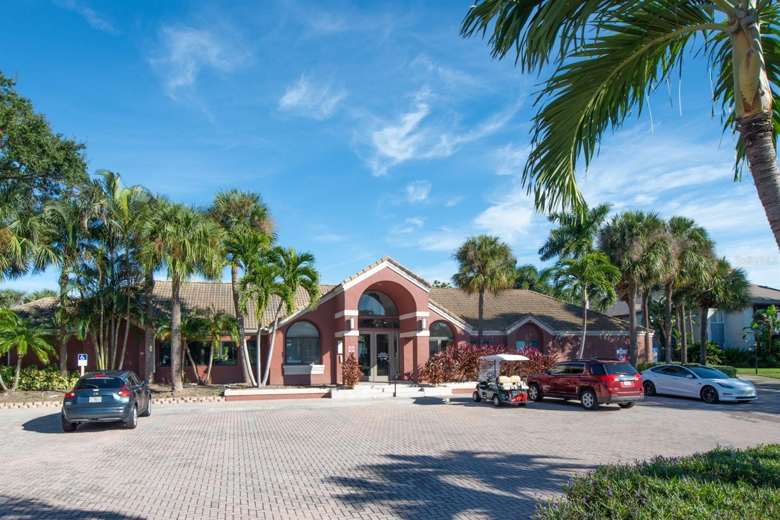 ITOPIA PRIVATE RESIDENCES CONDO - Residential