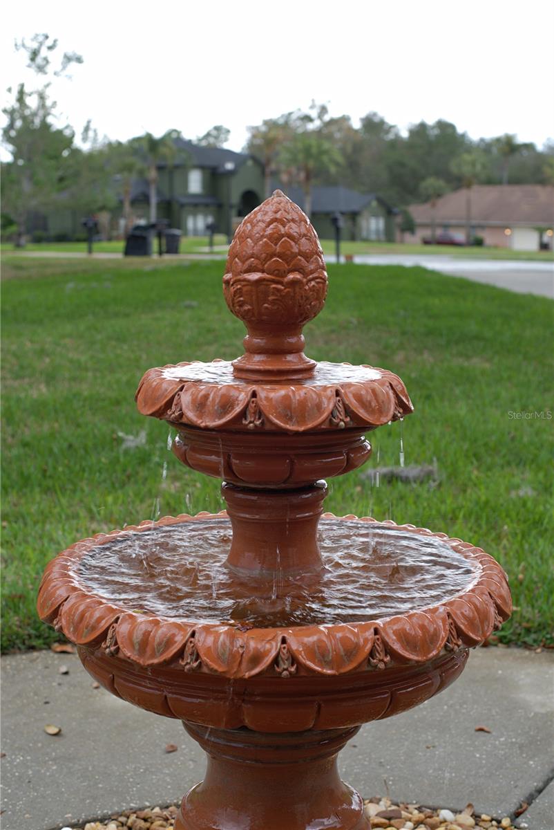 ESTATES ON LAKE MILLS - Residential