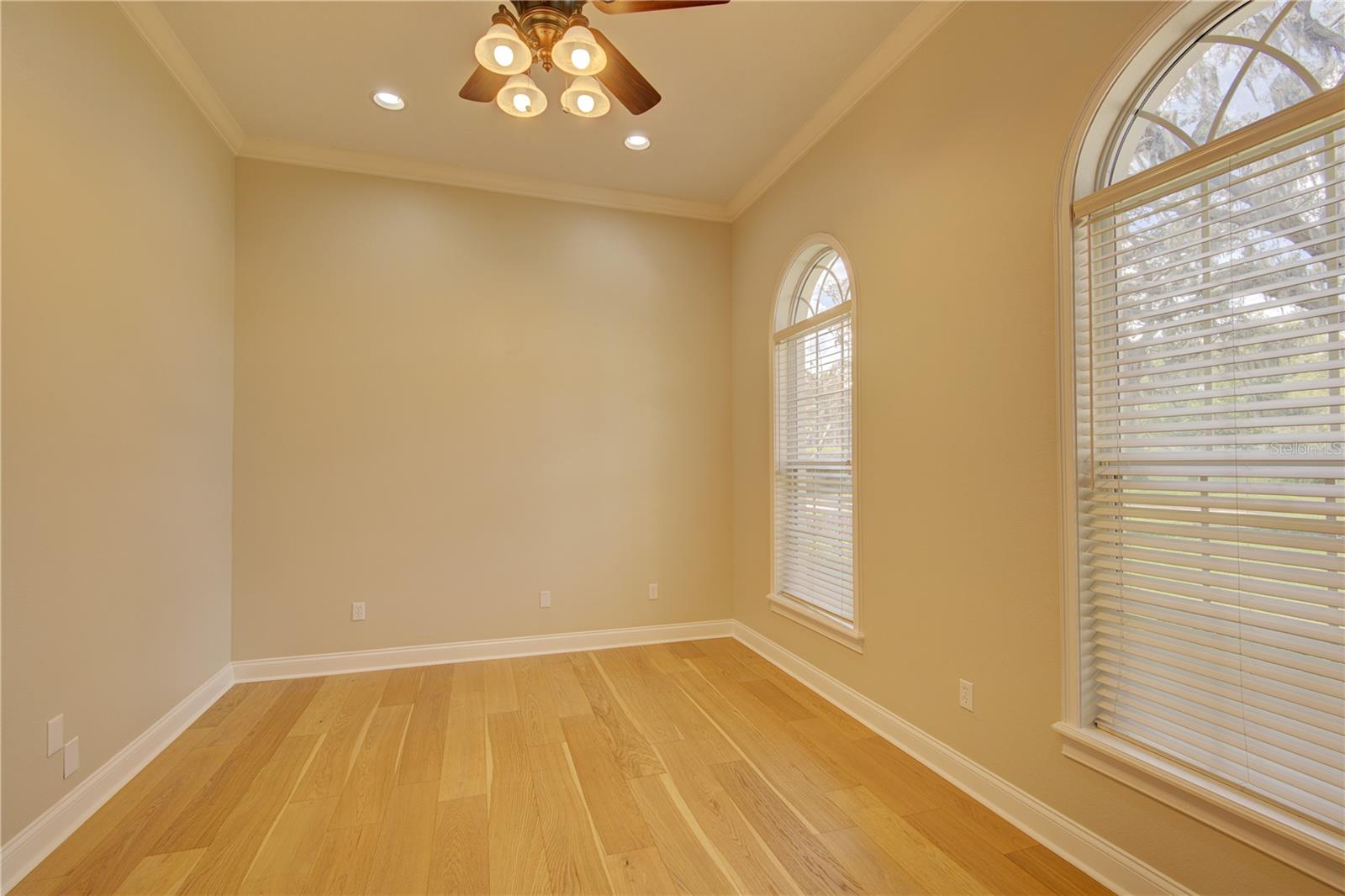 ESTATES ON LAKE MILLS - Residential