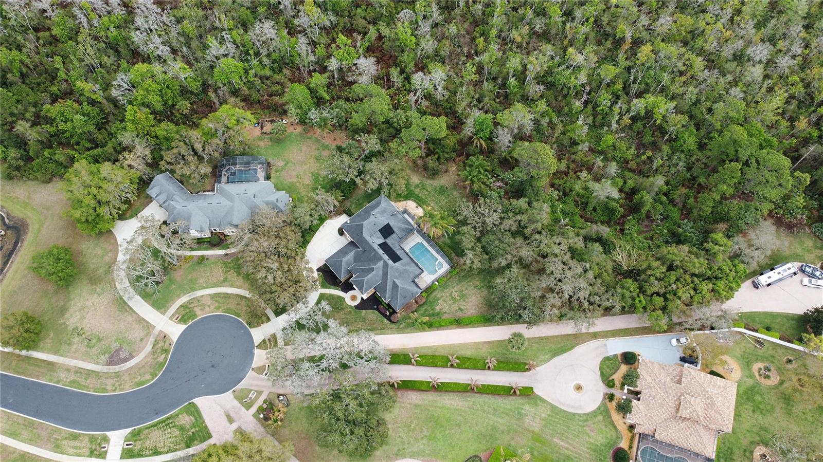 ESTATES ON LAKE MILLS - Residential