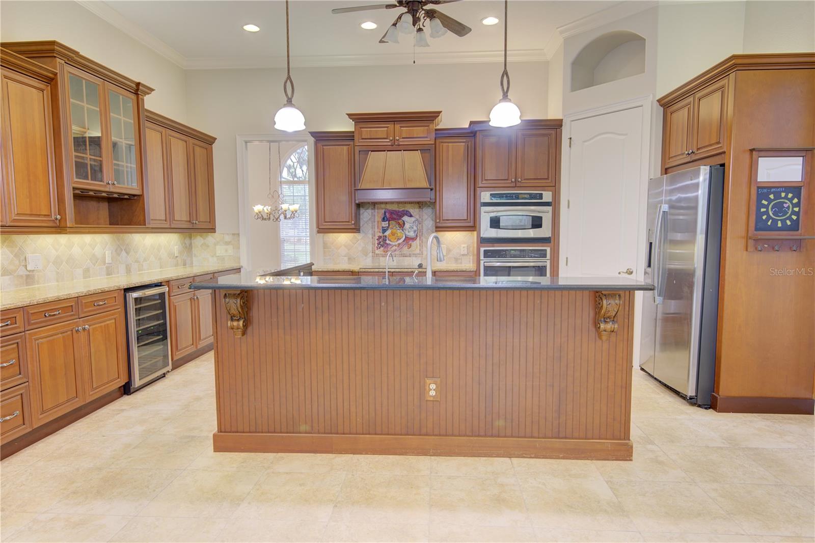 ESTATES ON LAKE MILLS - Residential