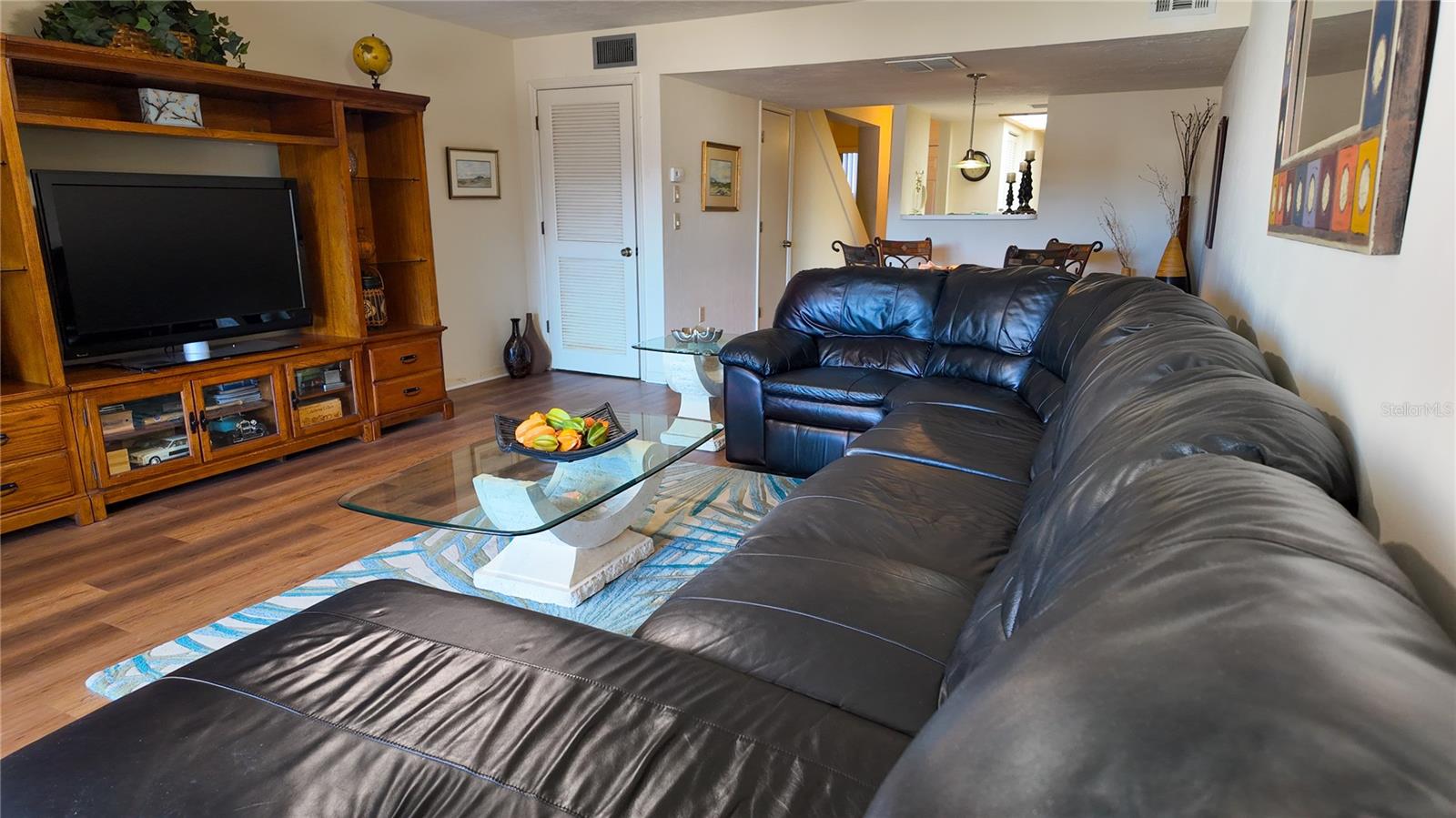 810 E GILCHRIST COURT 3B