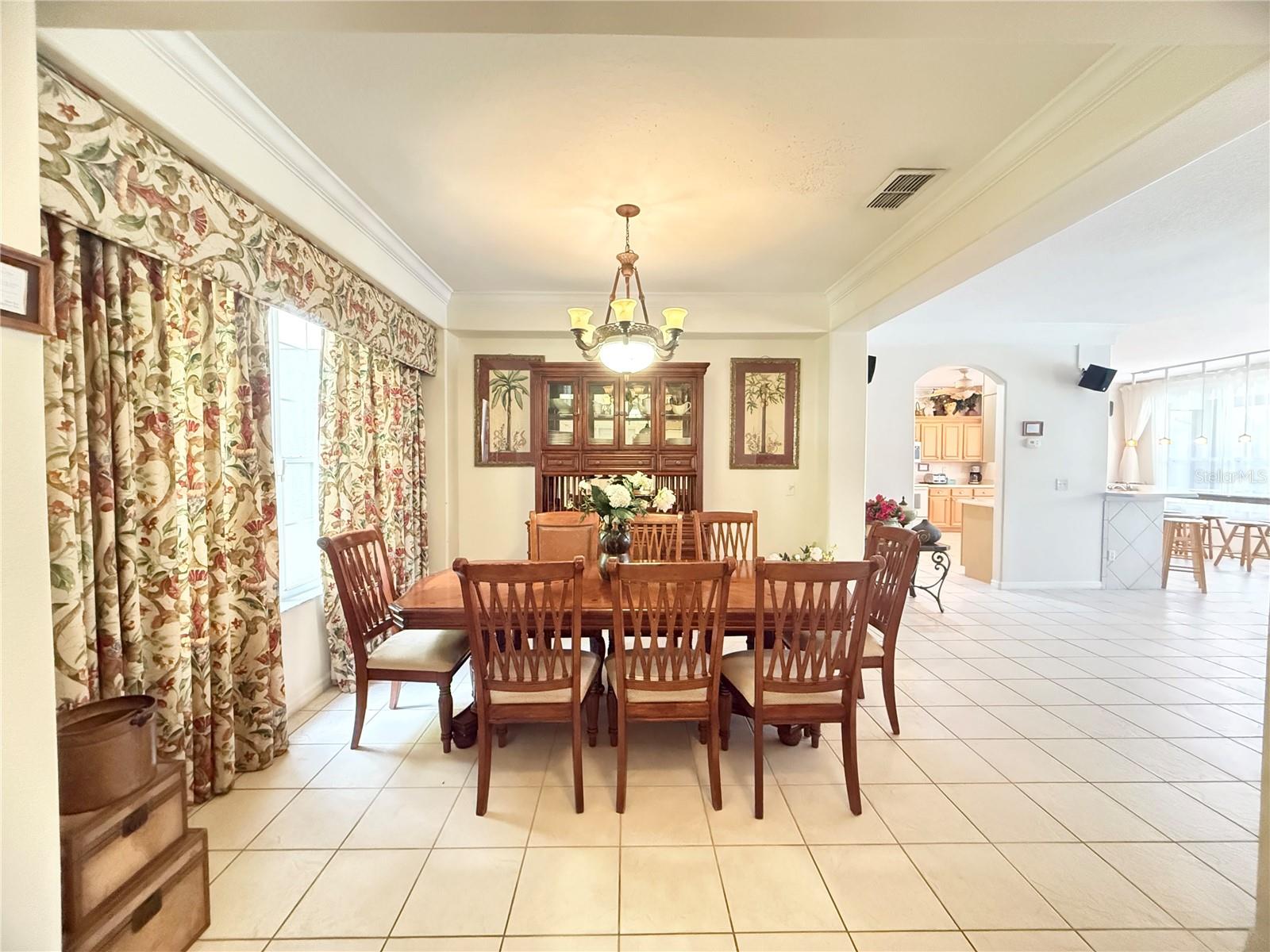 8557 LA ISLA DRIVE