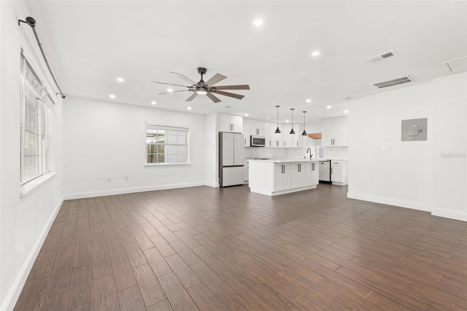 WESTMINSTER - Residential