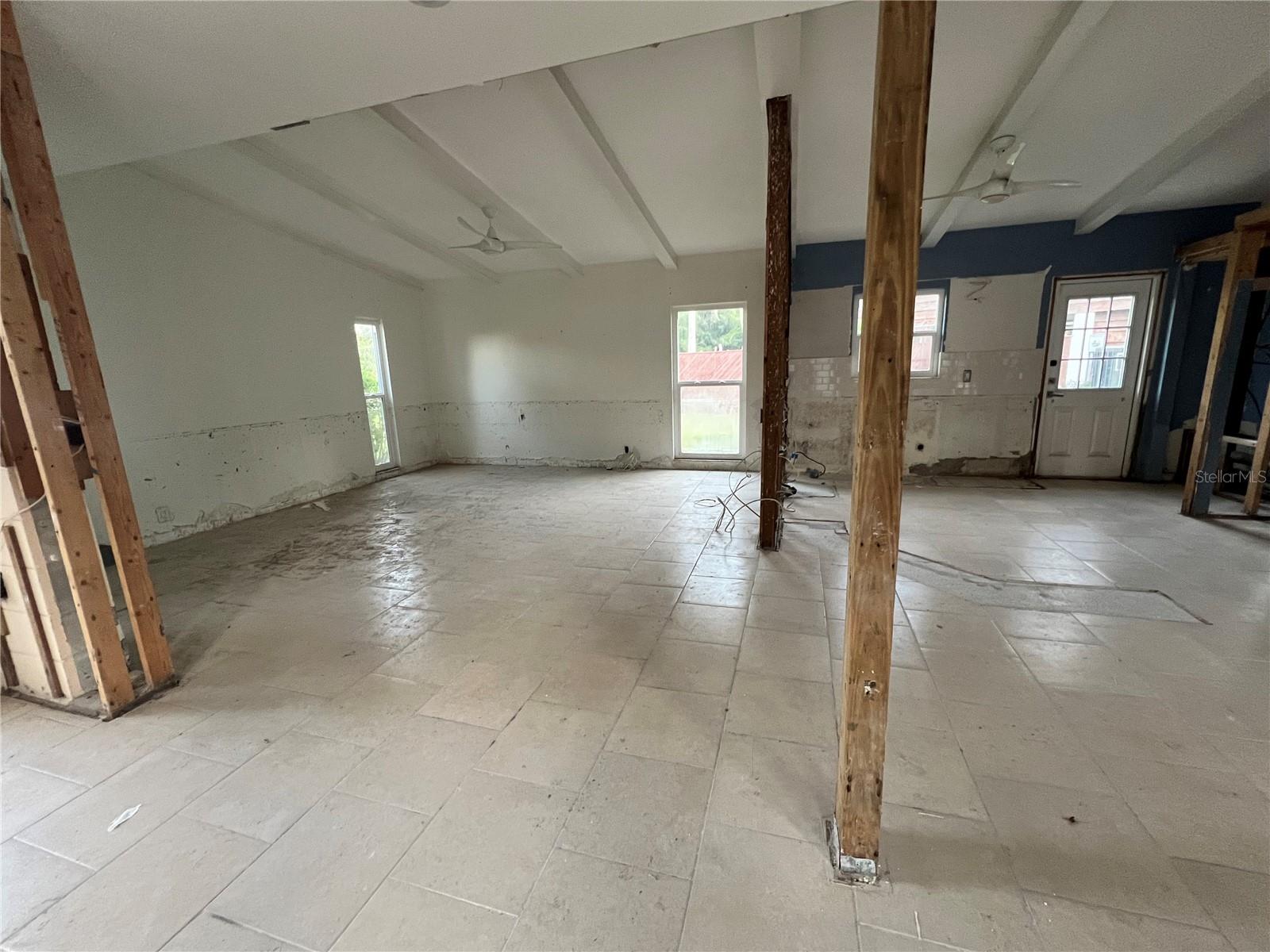 SHORE ACRES ADD 04 - Residential