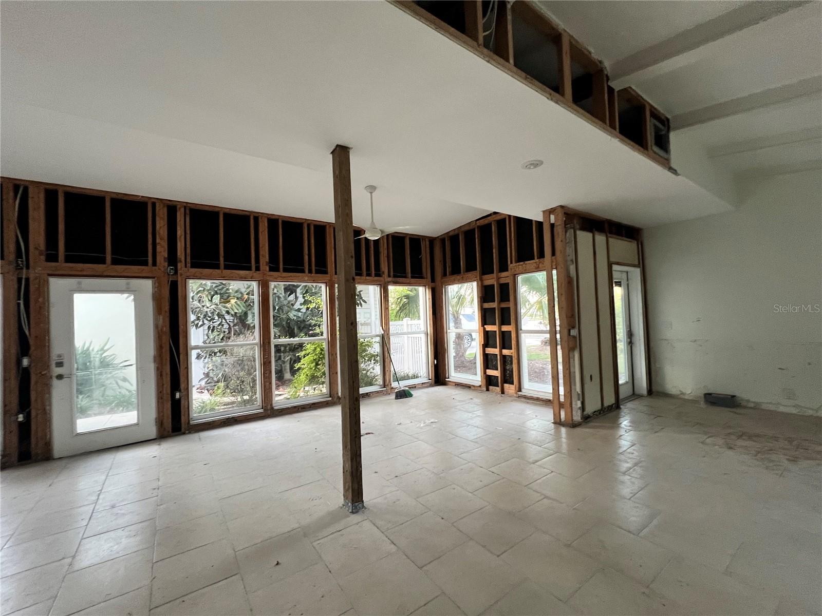 SHORE ACRES ADD 04 - Residential