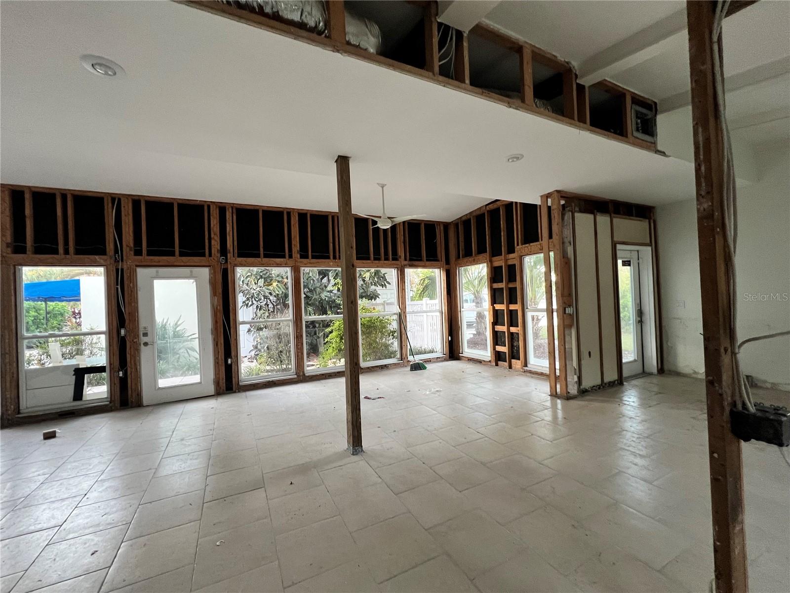 SHORE ACRES ADD 04 - Residential