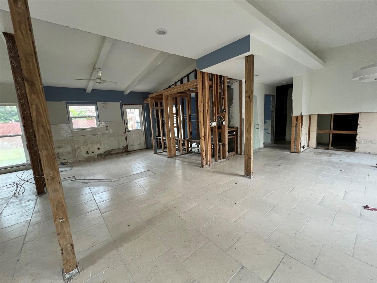 SHORE ACRES ADD 04 - Residential