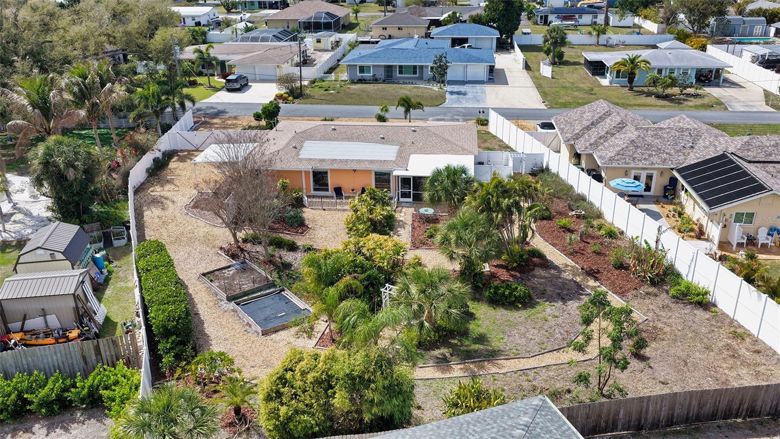 LAUREL VILLA - Residential