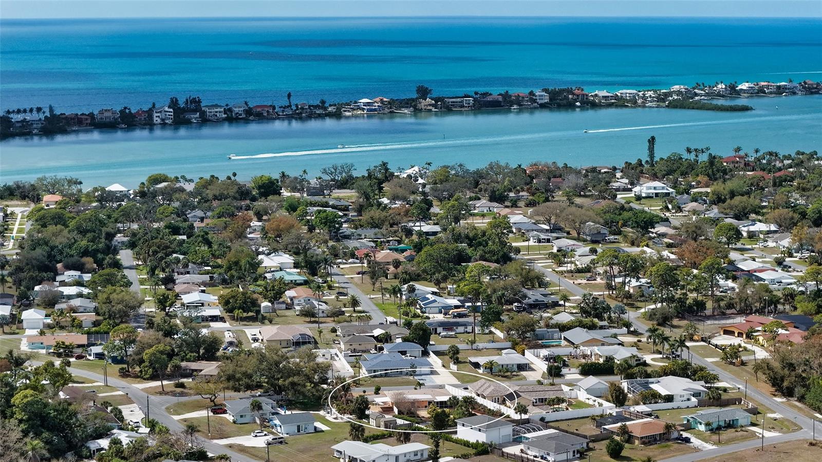 LAUREL VILLA - Residential