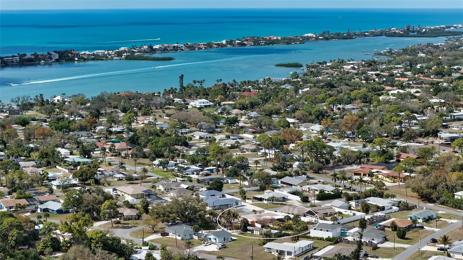 LAUREL VILLA - Residential