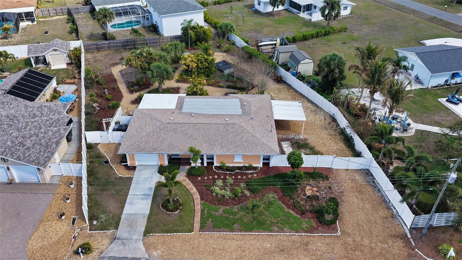 LAUREL VILLA - Residential