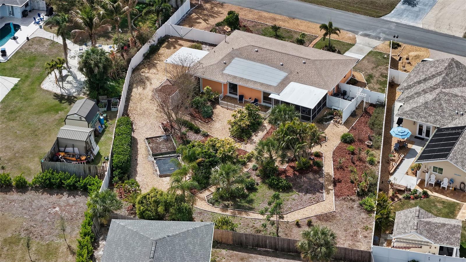 LAUREL VILLA - Residential