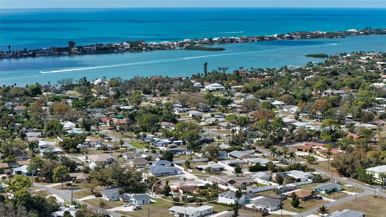 LAUREL VILLA - Residential