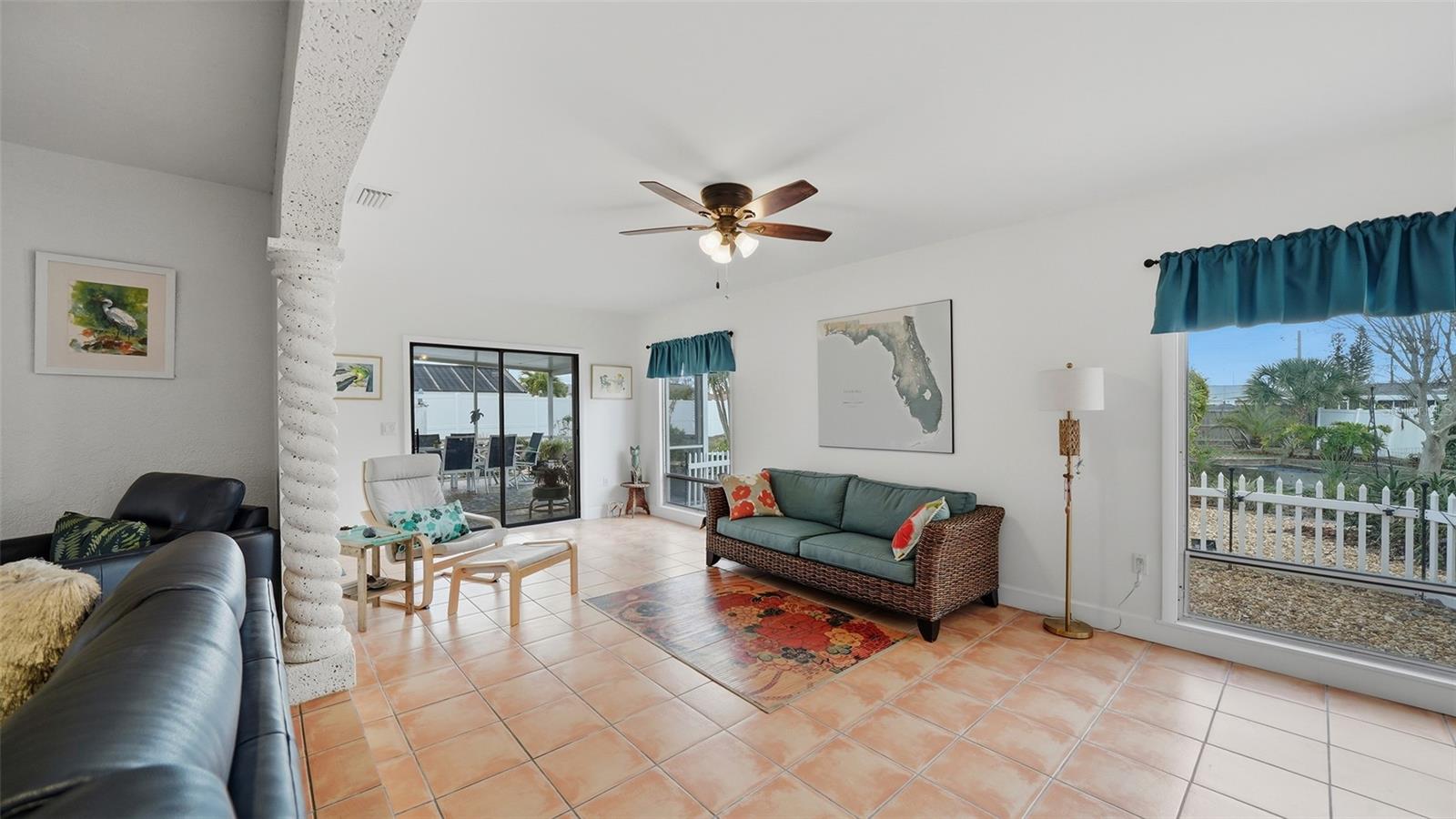 LAUREL VILLA - Residential