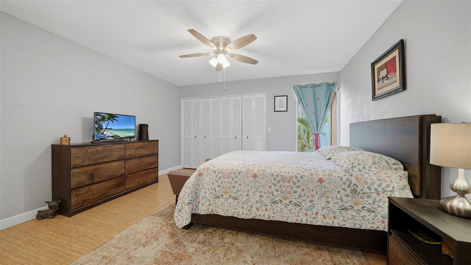 LAUREL VILLA - Residential