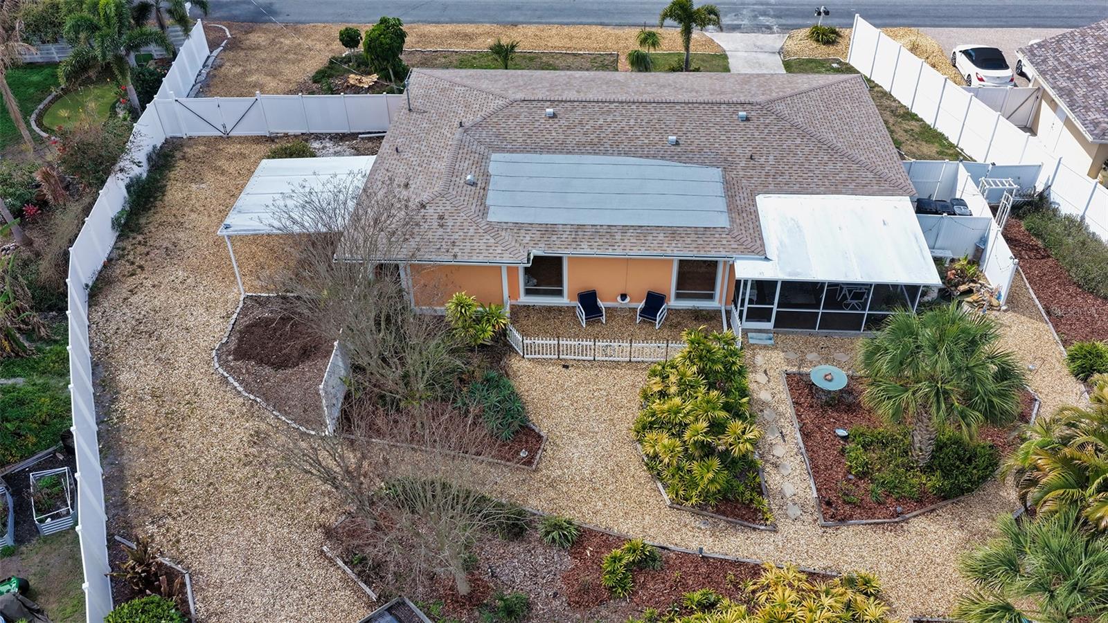 LAUREL VILLA - Residential