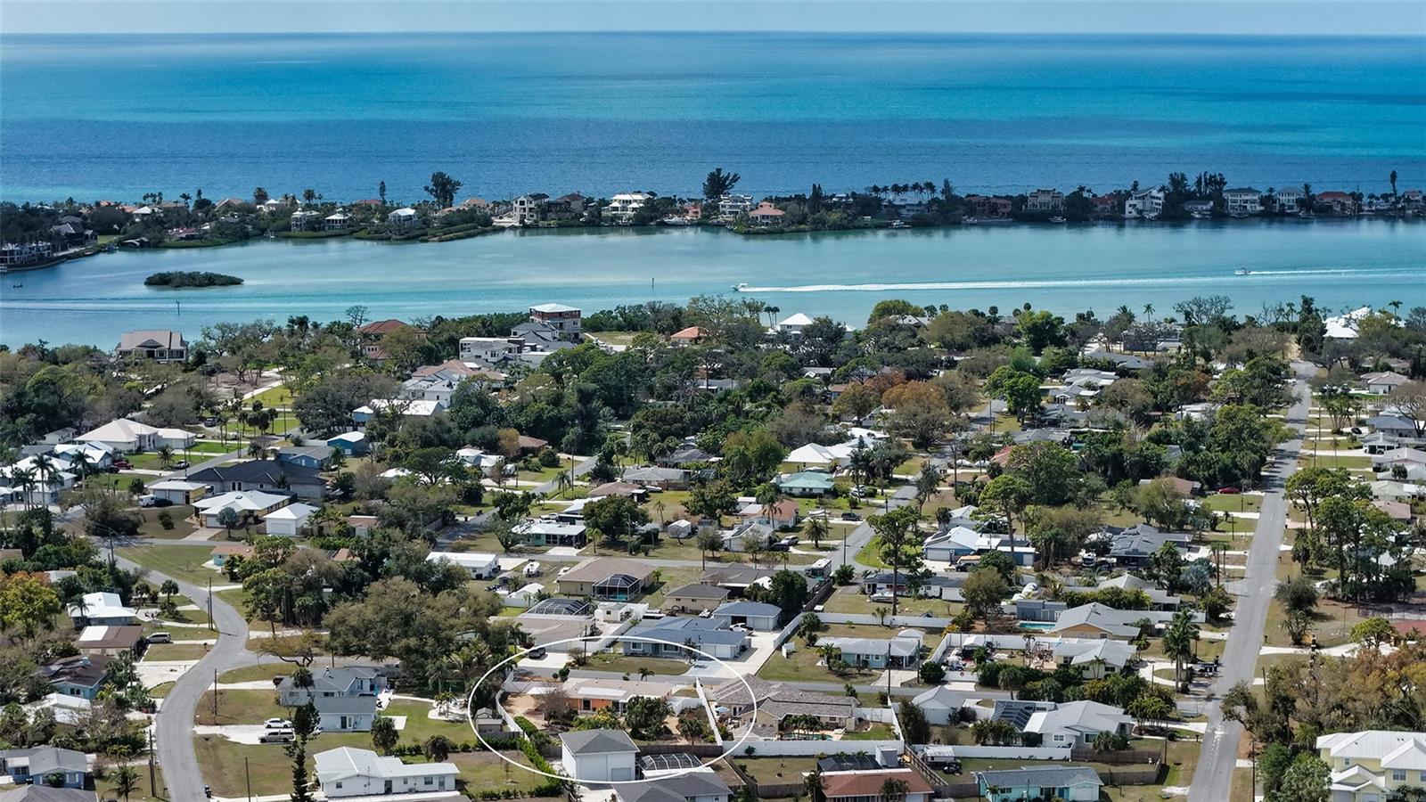 LAUREL VILLA - Residential