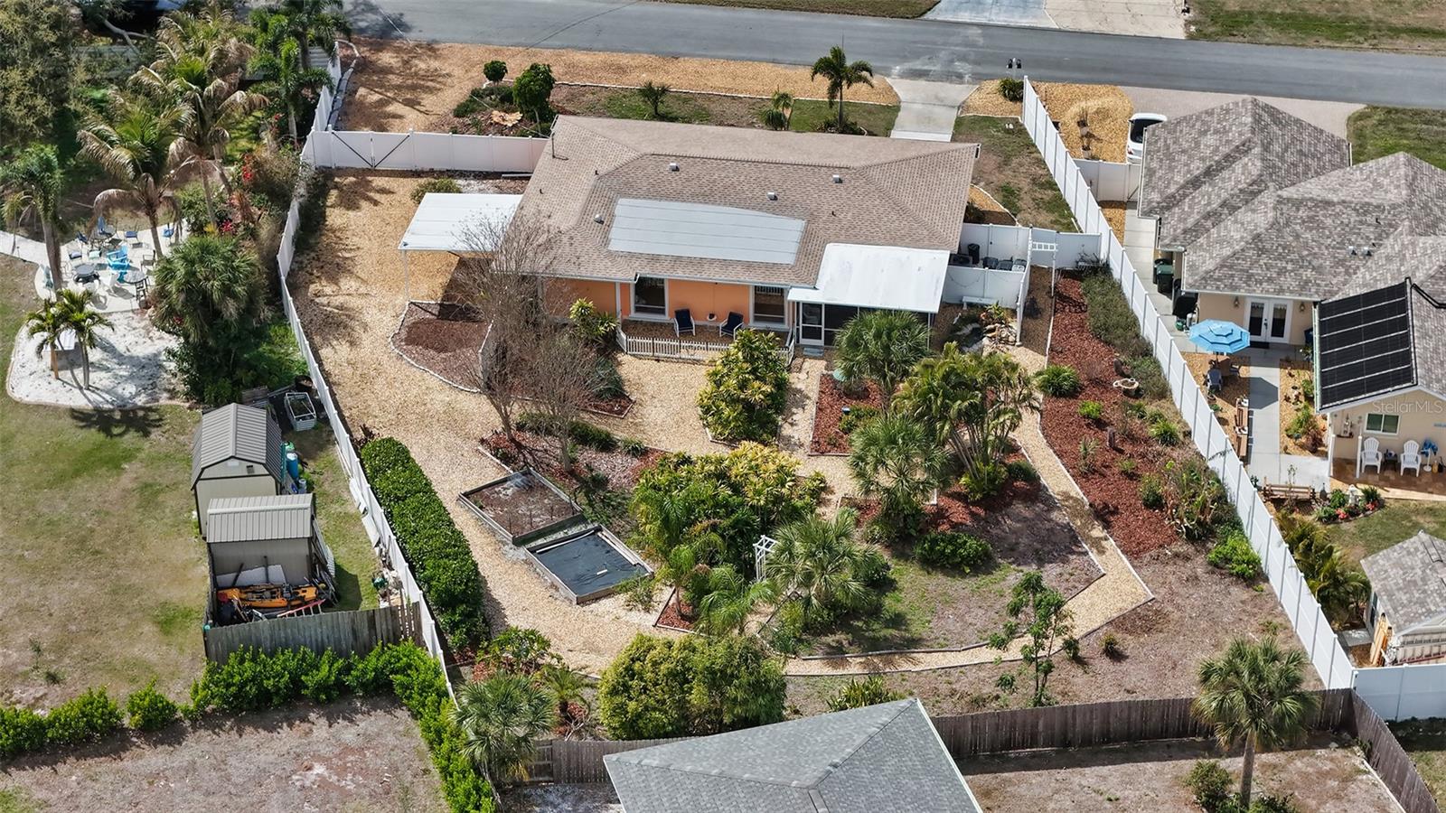 LAUREL VILLA - Residential