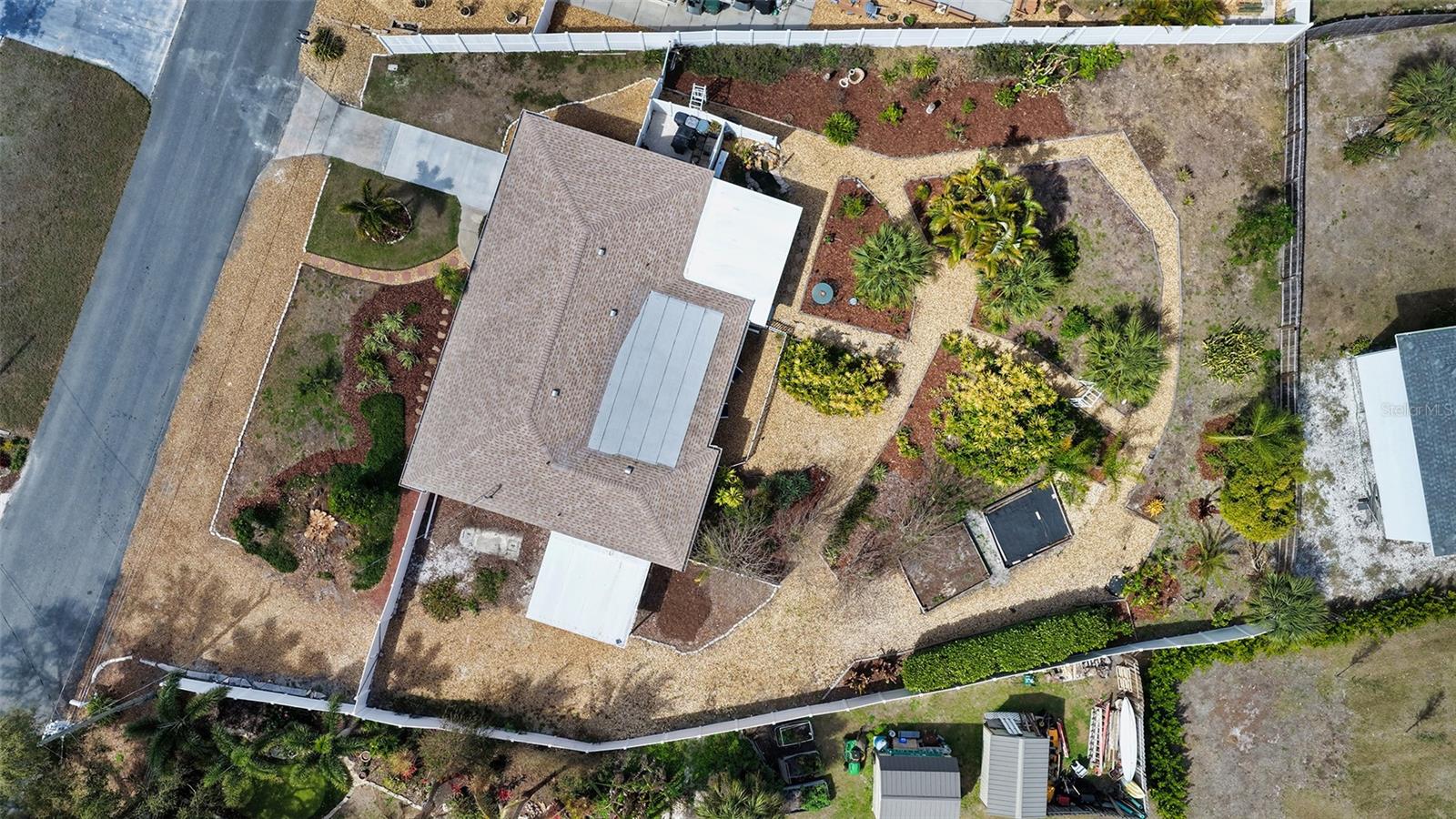 LAUREL VILLA - Residential