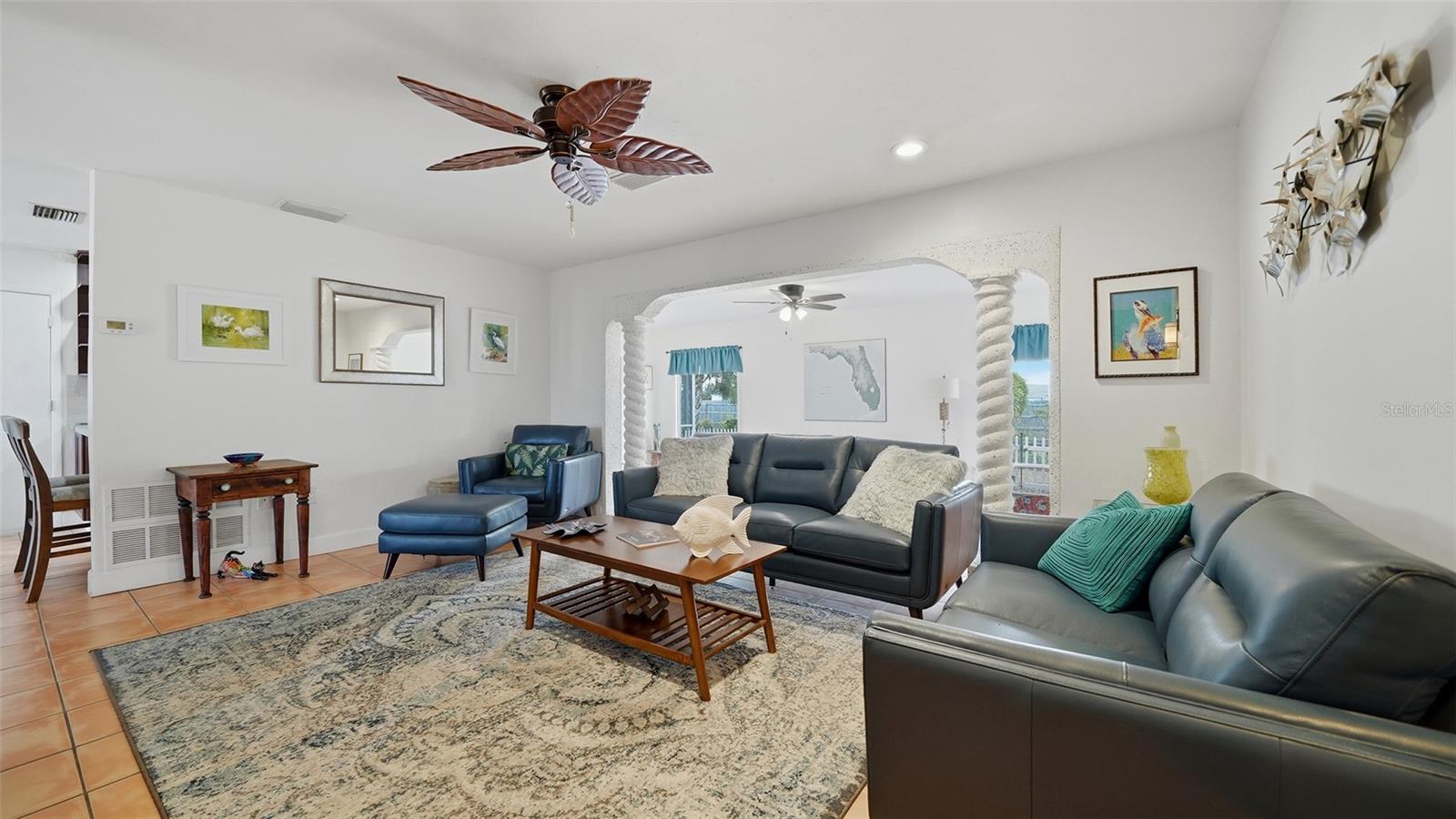 LAUREL VILLA - Residential