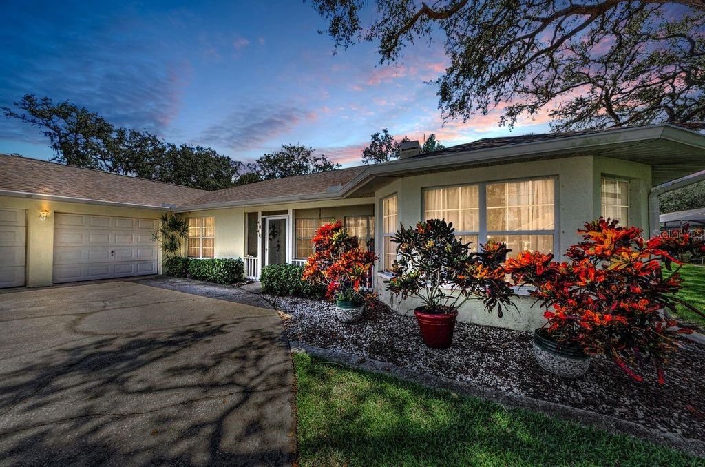 Photo of 1611 Gulf Beach Boulevard, Tarpon Springs, FL 34689 (MLS # TB8429319)