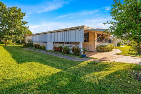 A home in PALM HARBOR