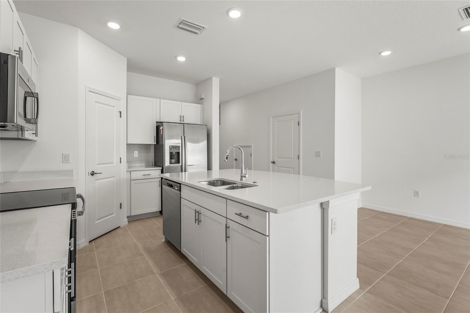 SKYE RANCH NBRHD 2 TWNHMS NORT - Residential