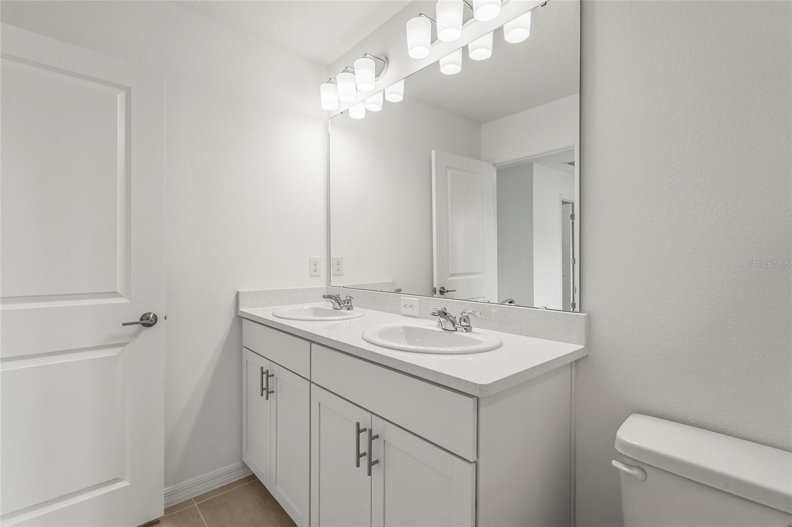 SKYE RANCH NBRHD 2 TWNHMS NORT - Residential