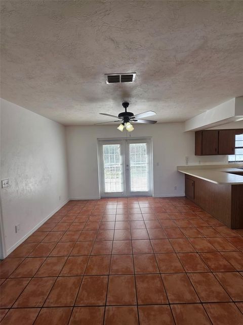 Tiny photo for 4250 NE 2nd Court, Ocala, FL 34479 (MLS # OM721947)