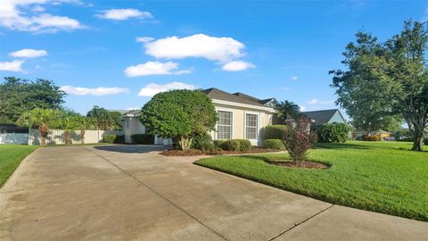 A home in LAKELAND