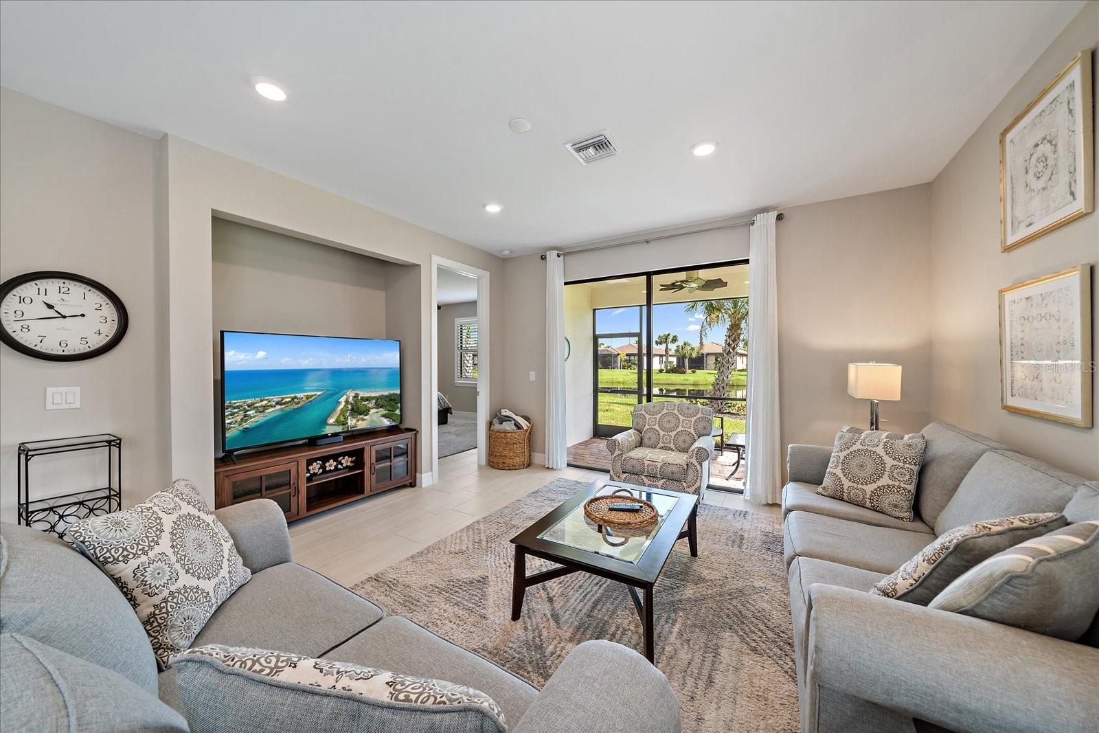 ISLANDWALK/THE WEST VLGS PH 6 - Residential