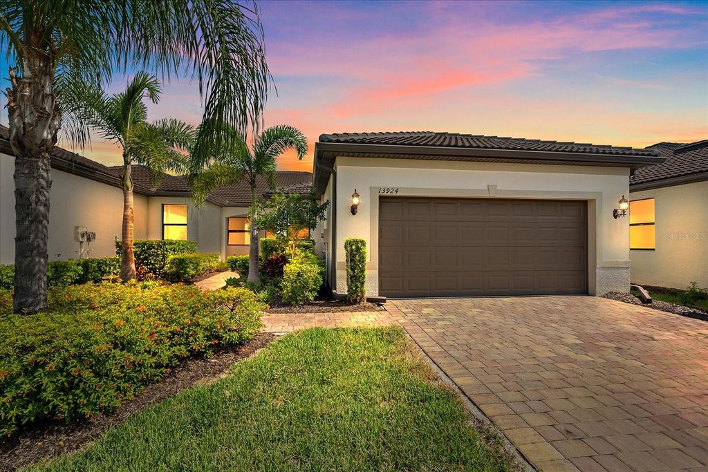 Photo of 13924 Vadini Street, Venice, FL 34293 (MLS # A4661900)