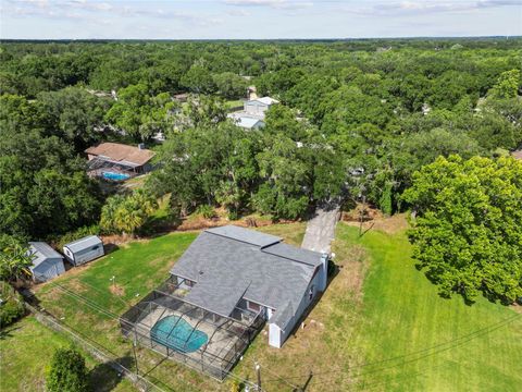 A home in LAKELAND