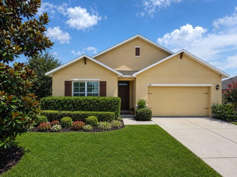 Photo of 231 Willow Bend Drive, Davenport, FL 33897 (MLS # O6417568)
