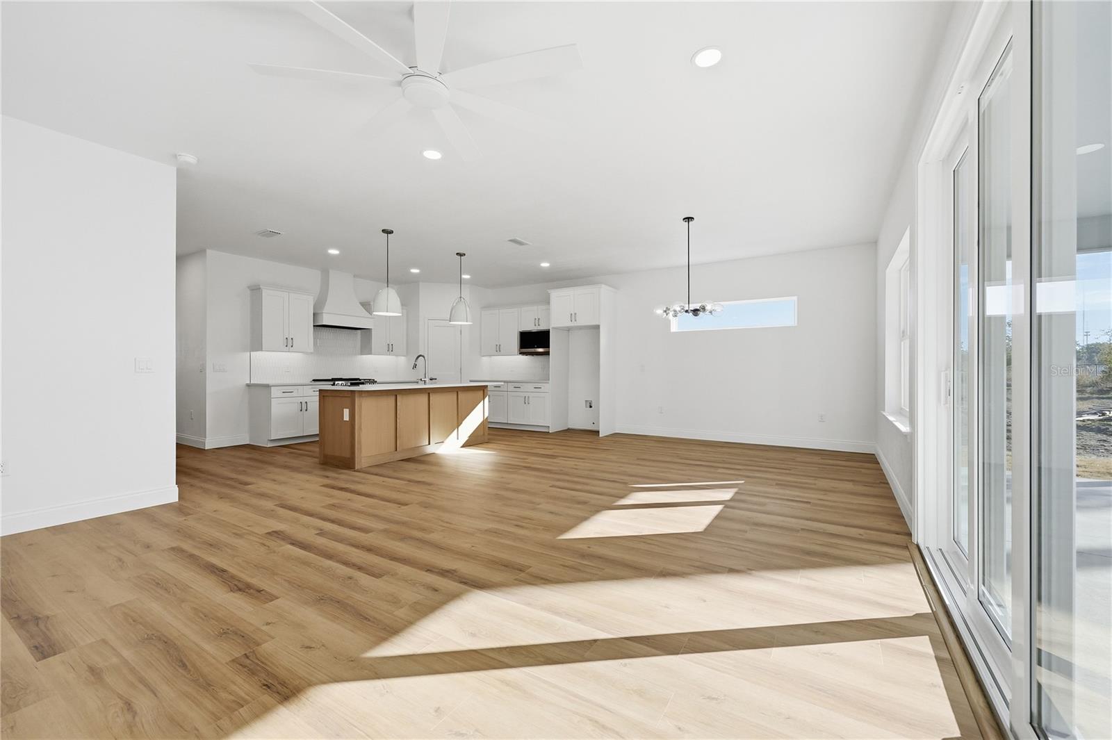 GRAND OAKS AT TOWER - Residential