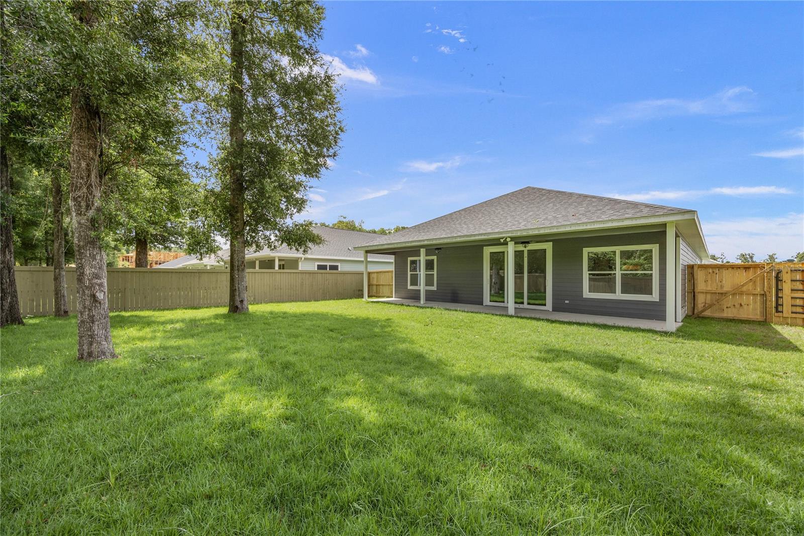 GRAND OAKS AT TOWER - Residential