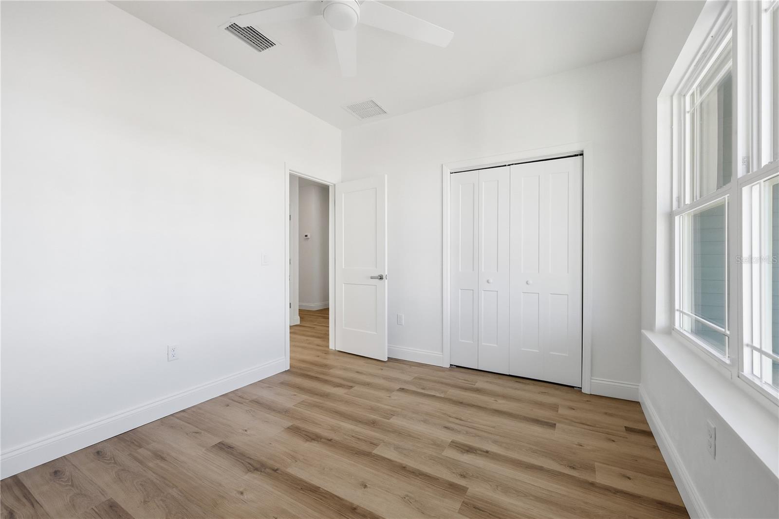 GRAND OAKS AT TOWER - Residential