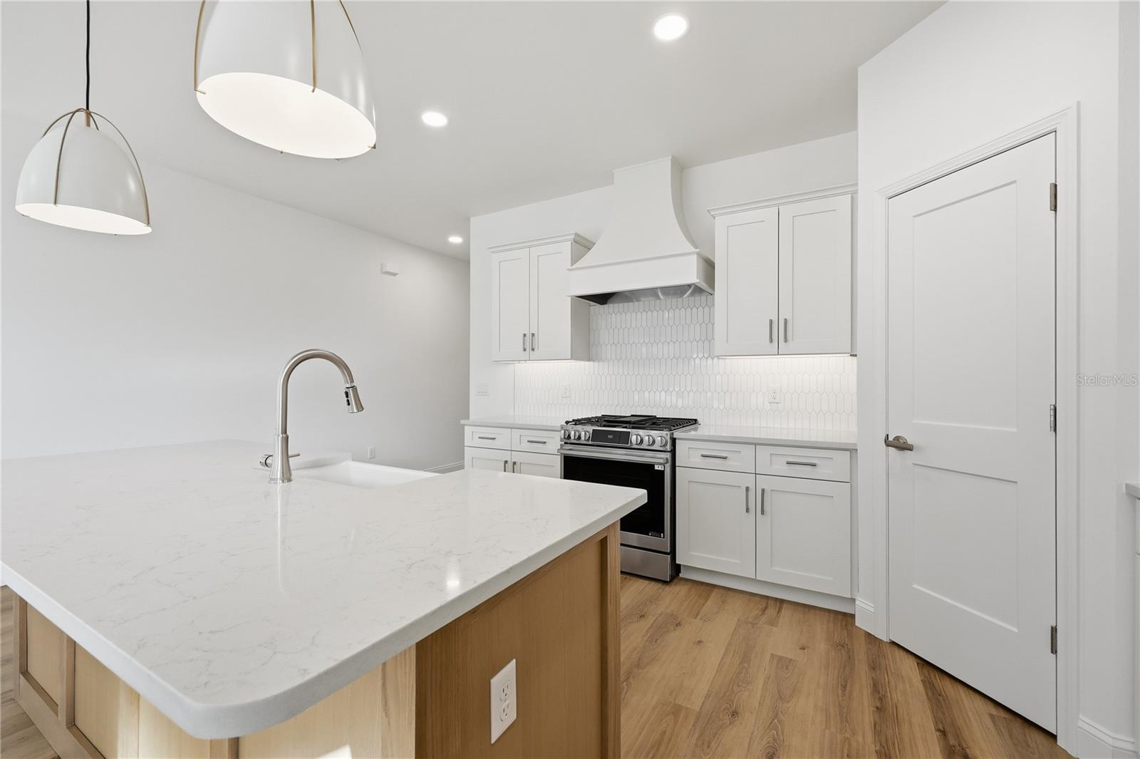 GRAND OAKS AT TOWER - Residential