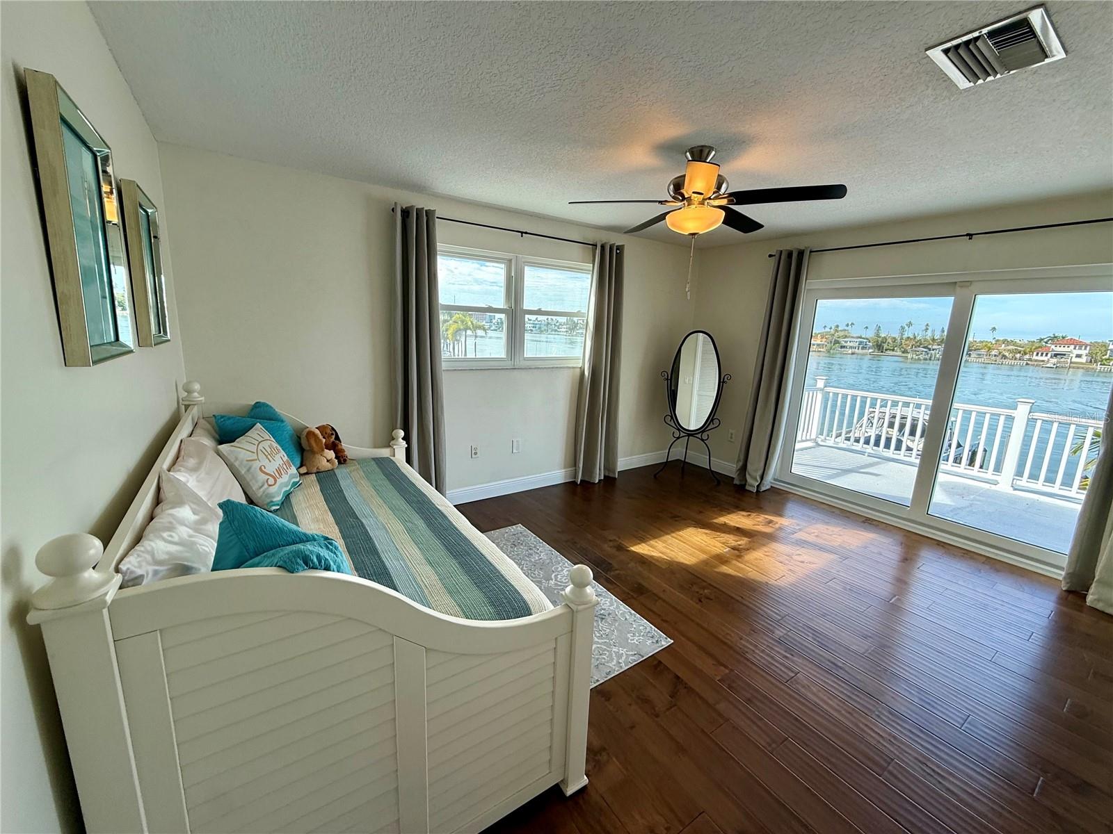 ISLAND ESTATES OF CLEARWATER - Residential