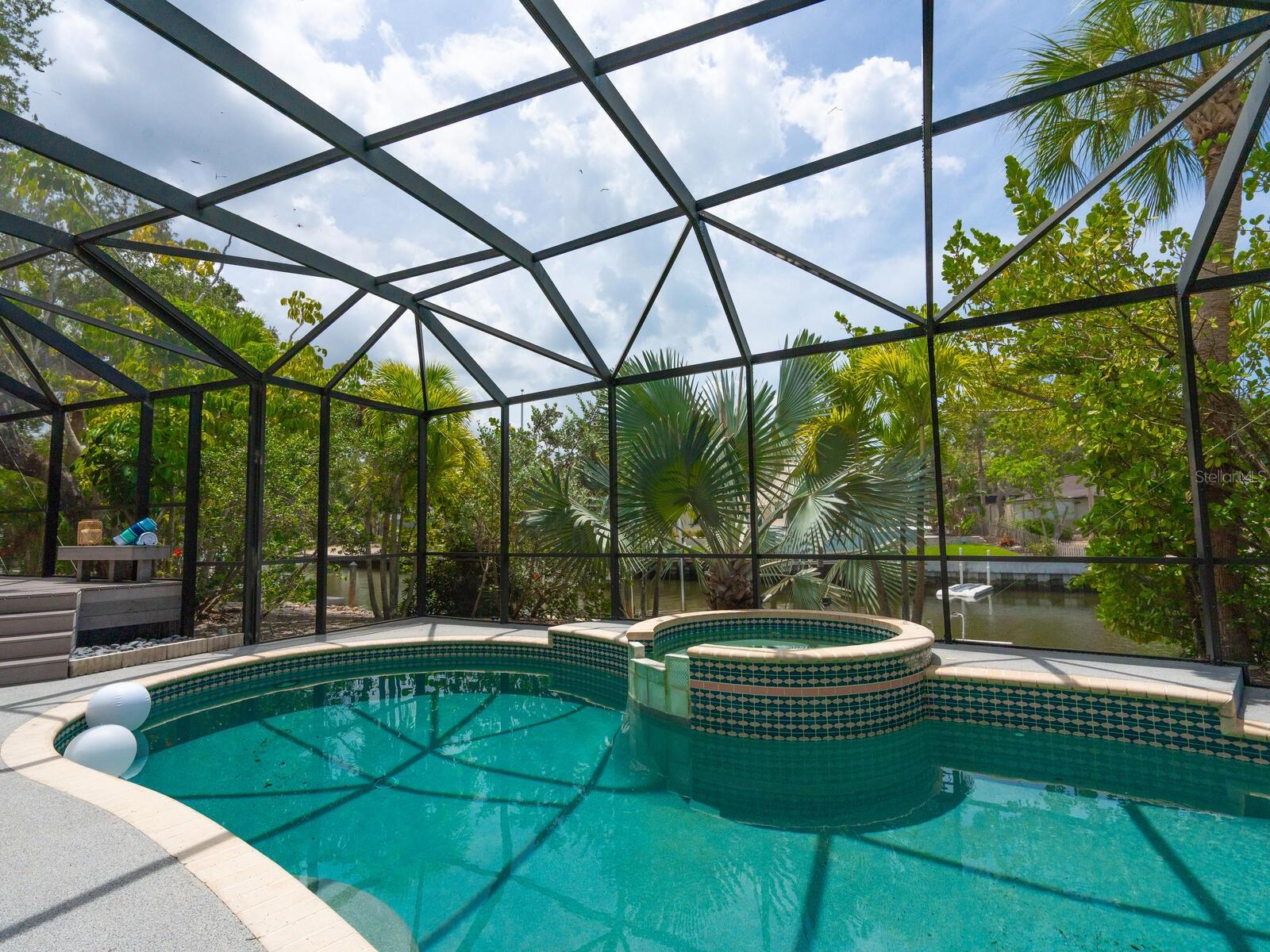 SIESTA ISLES - Residential