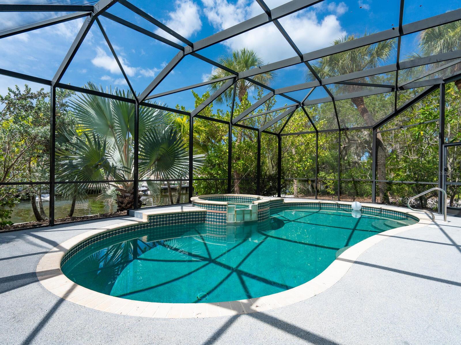 SIESTA ISLES - Residential