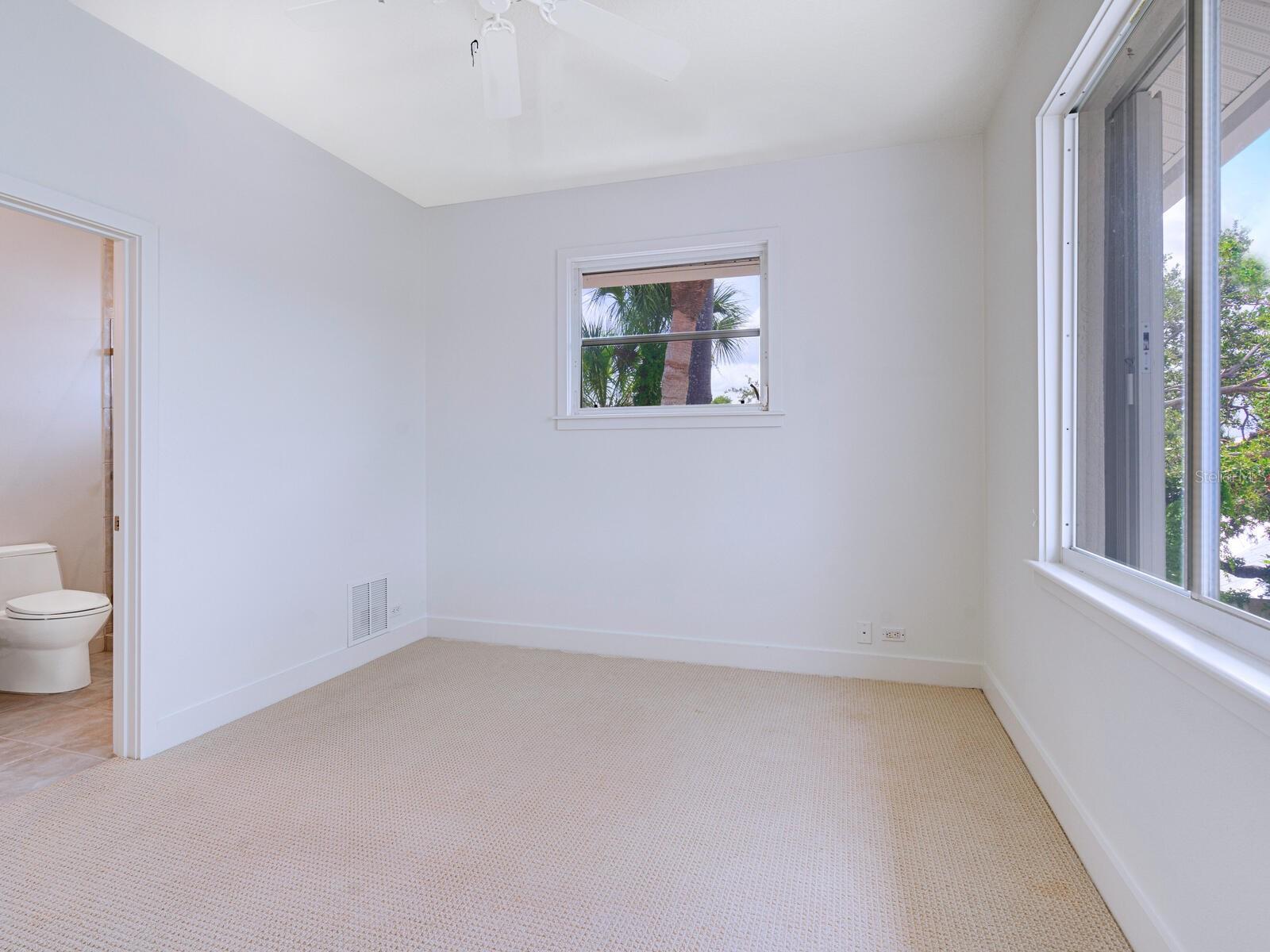 SIESTA ISLES - Residential