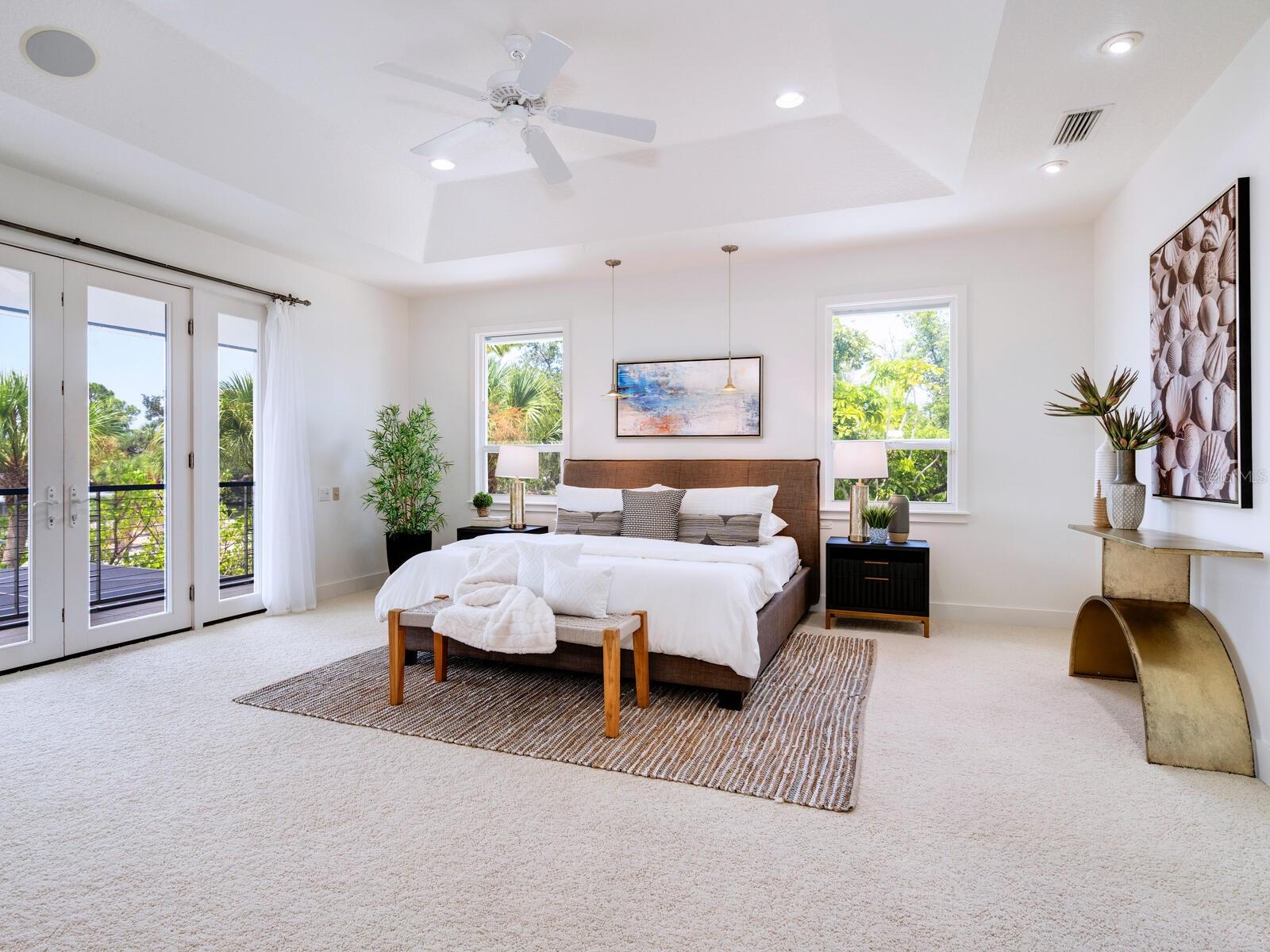 SIESTA ISLES - Residential