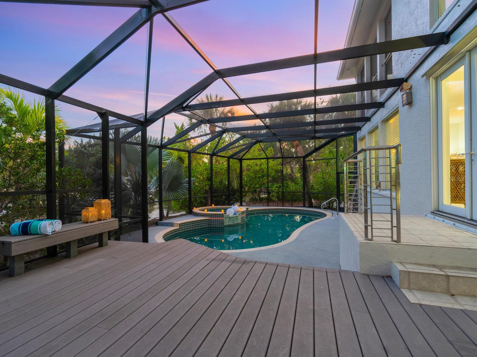 SIESTA ISLES - Residential