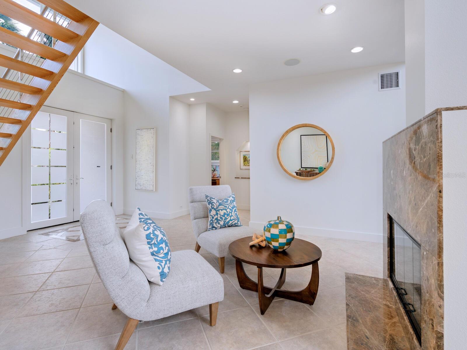 SIESTA ISLES - Residential