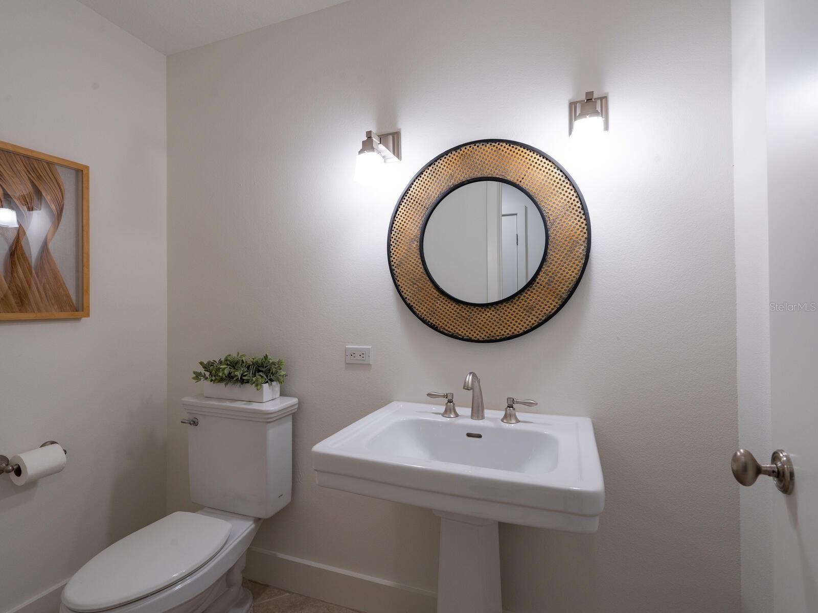 SIESTA ISLES - Residential