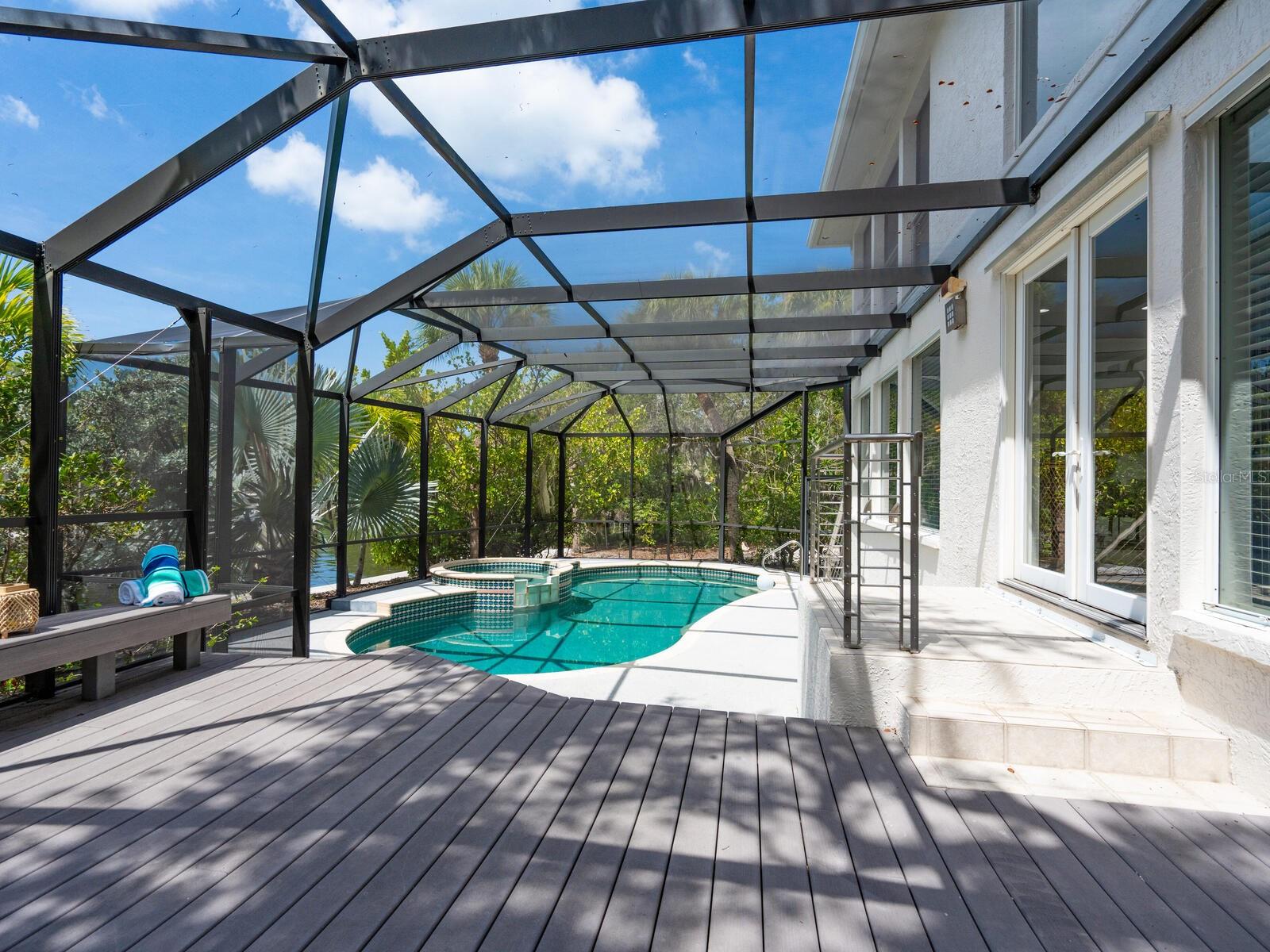 SIESTA ISLES - Residential