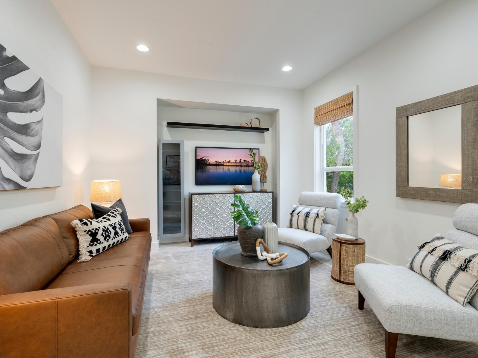 SIESTA ISLES - Residential