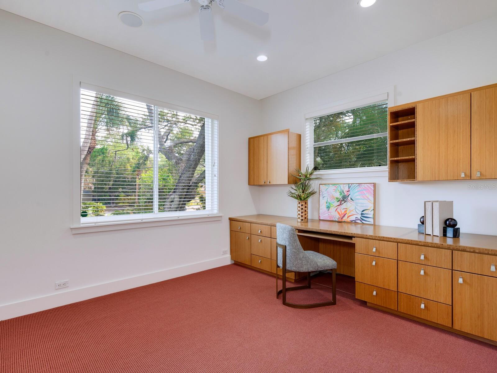 SIESTA ISLES - Residential